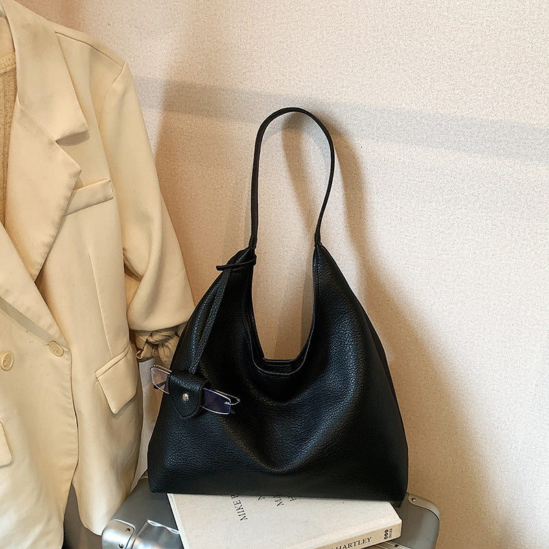 Black oversized hobo shoulder bag front view
